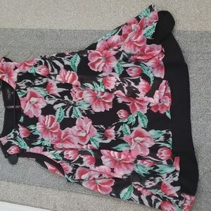 NWOT Avenue Arna York Blurred Floral Overlay Sleeveless Flared Blouse 26/28